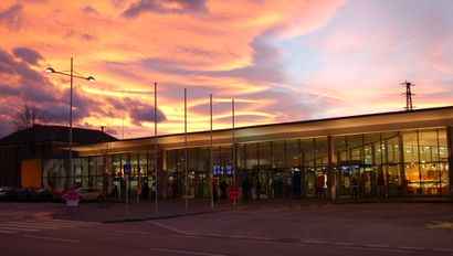 WrNeustadt Hbf 02.jpg