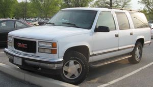 GMC Suburban GMT400.jpg