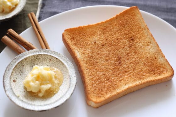 シナモントーストのレシピ。風味と食感が際立つ！