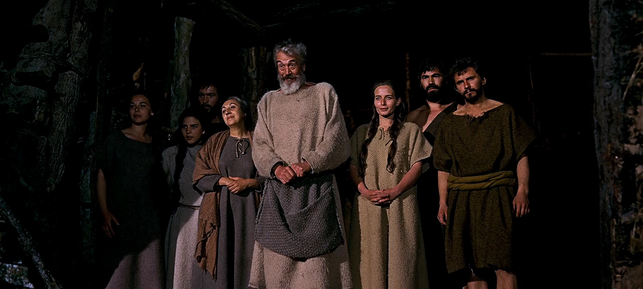 John Huston, Angelo Boscariol, Rossana Di Rocco, Peter Heinze, Eric Leutzinger, Pupella Maggio, Anna Orso, and Gabriella Pallotta in The Bible in the Beginning... (1966)