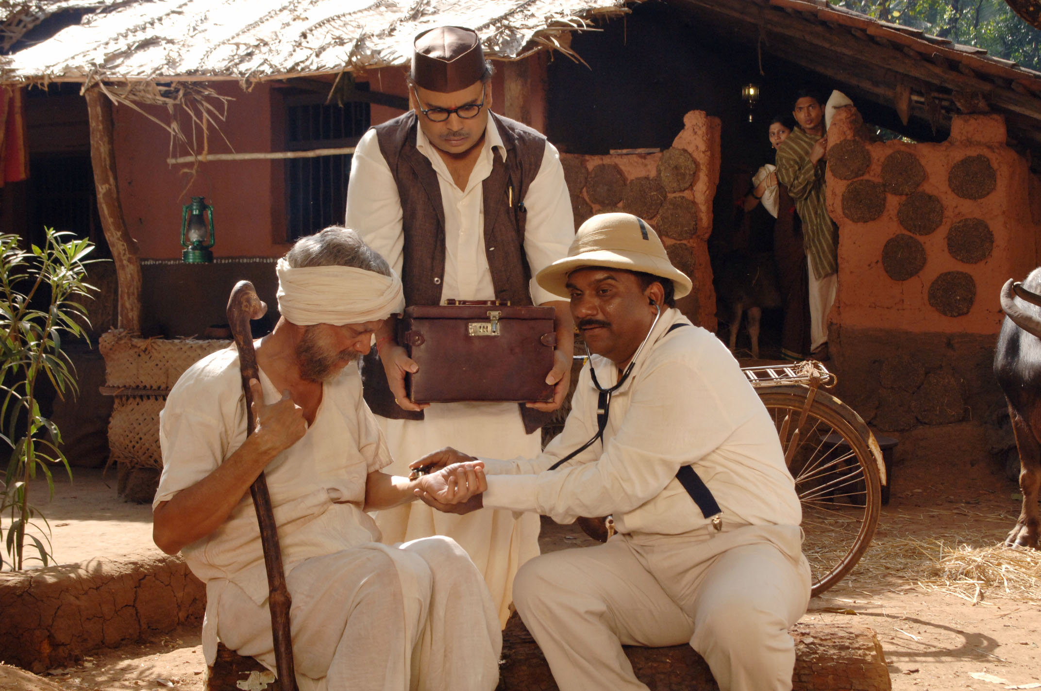 Dilip Prabhawalkar and Bhau Kadam in Narbachi Wadi (2013)