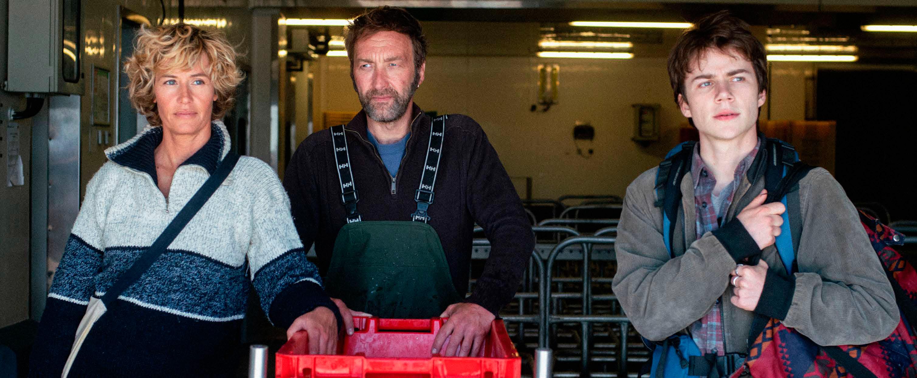 Cécile de France, Grégoire Monsaingeon, and Félix Lefebvre in Wild Seas (2022)