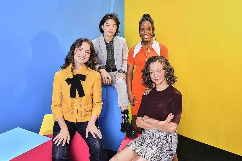 Sofia Rosinsky, Fina Strazza, Riley Lai Nelet, and Camryn Jones at an event for Paper Girls (2022)