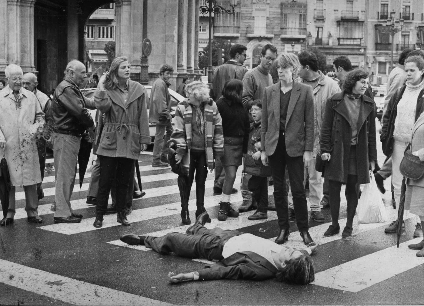 Françoise Hardy and Rocky Schenck in Francoise Hardy: Un Peu D'eau (1996)