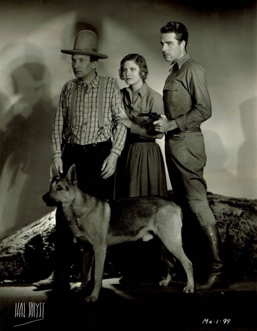 El Brendel, Janet Chandler, Onslow Stevens, and Son O'Dawn in Born to Fight (1932)