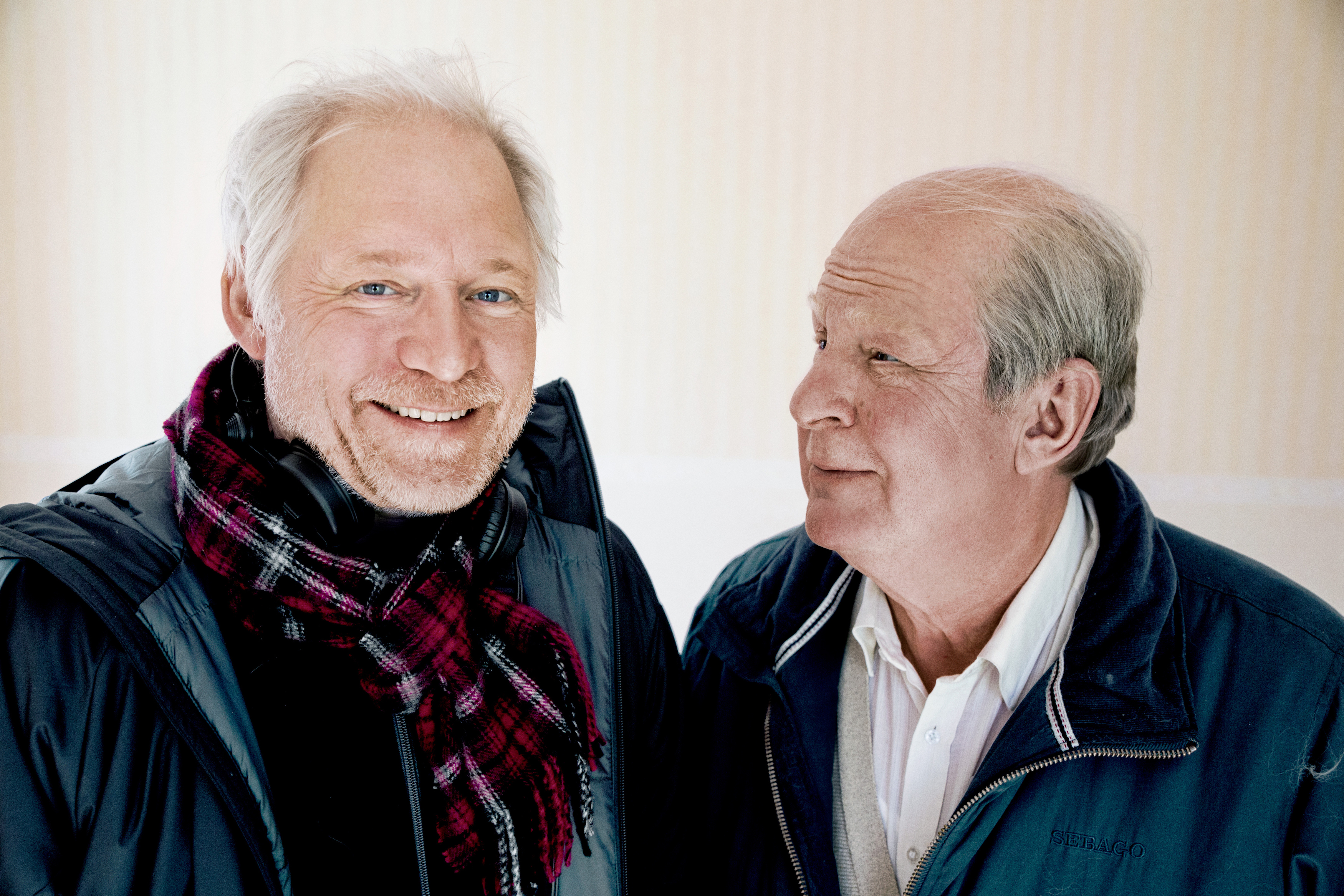 Hannes Holm and Rolf Lassgård in A Man Called Ove (2015)