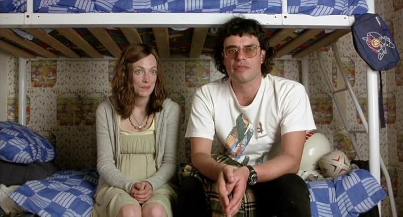 Loren Taylor and Jemaine Clement in Eagle vs Shark (2007)