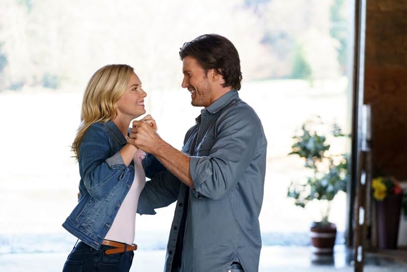 Christopher Russell and Cindy Busby in Love in the Forecast (2020)