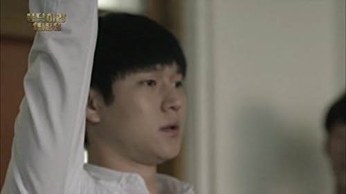 Go Kyung-pyo in Reply 1988 (2015)