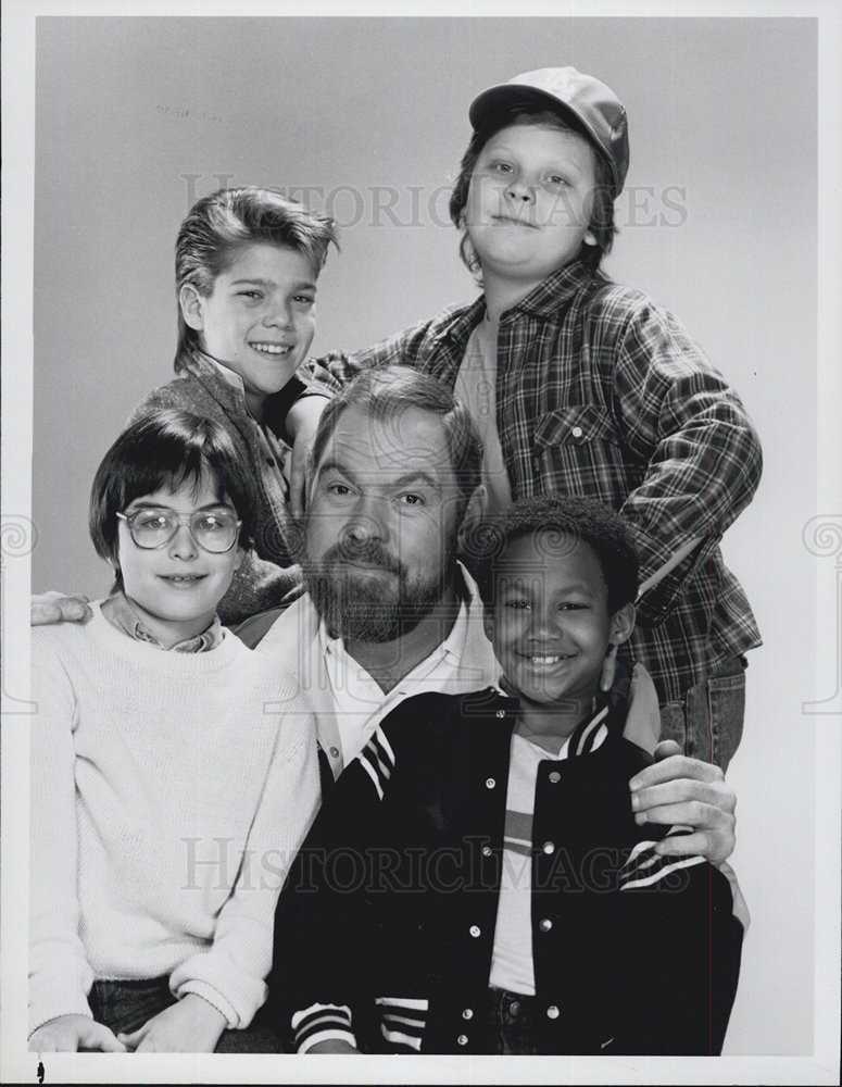 Hakeem Abdul-Samad, Andre Gower, and Merlin Olsen in Fathers and Sons (1986)