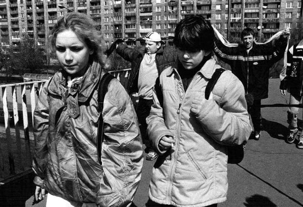 Aleksandra Gietner and Karolina Sobczak in Hi, Tereska (2001)