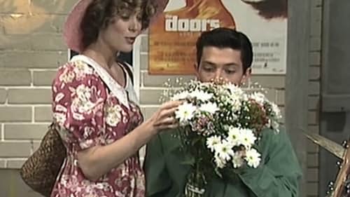 Rochelle Redfield and Sébastien Roch in Hélène et les garçons (1992)