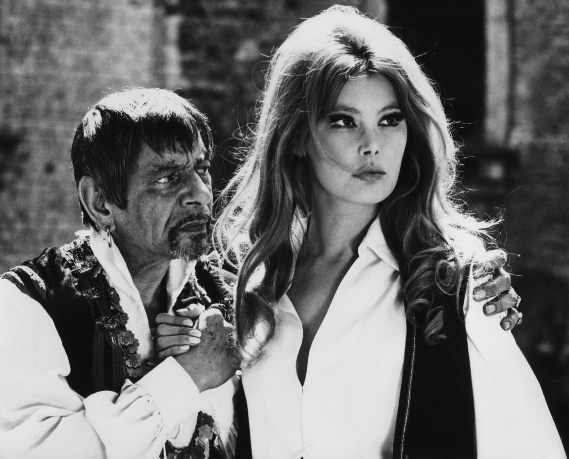 Alberto Sorrentino and Brigitte Skay in Isabella, Duchess of the Devils (1969)