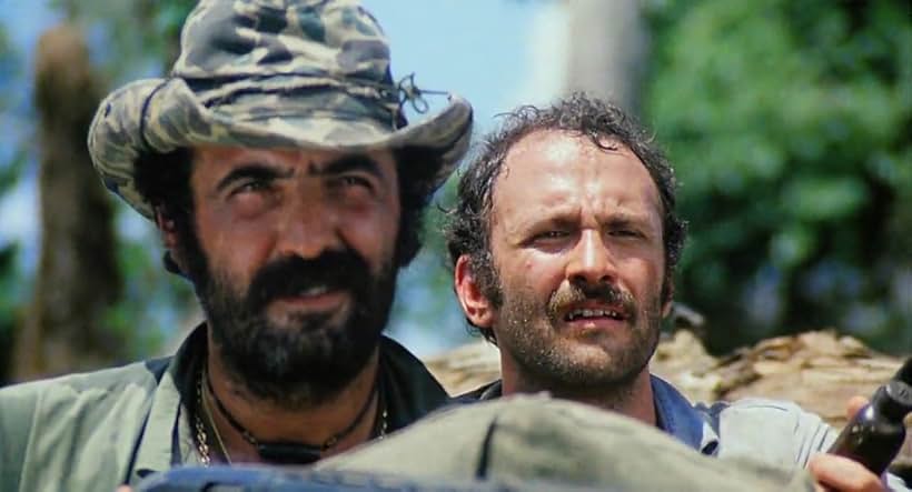 Salvatore Basile and Robert Kerman in Cannibal Holocaust (1980)