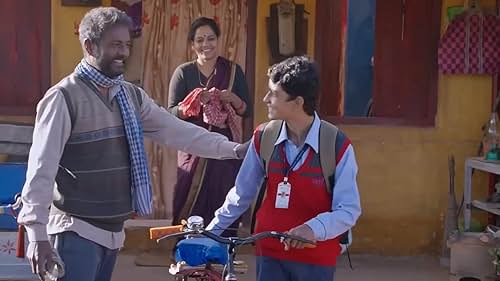 The film revolves around the story of a rickshaw driver in Bihar who aspires and dreams of providing the maximum possible quality education to his son by making arrangements for him to study at a private English medium school.