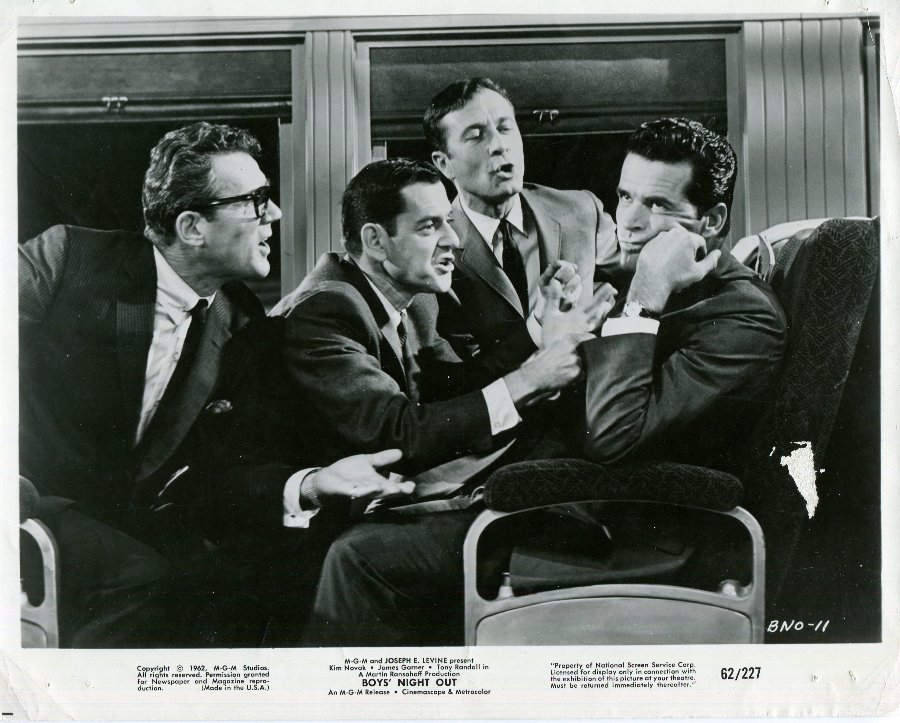 James Garner, Howard Duff, Howard Morris, and Tony Randall in Boys' Night Out (1962)