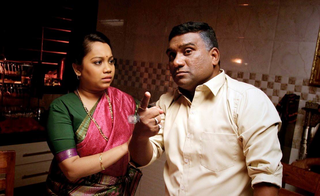 Bhau Kadam and Aarti Wadagbalkar in Timepass 2 (2015)