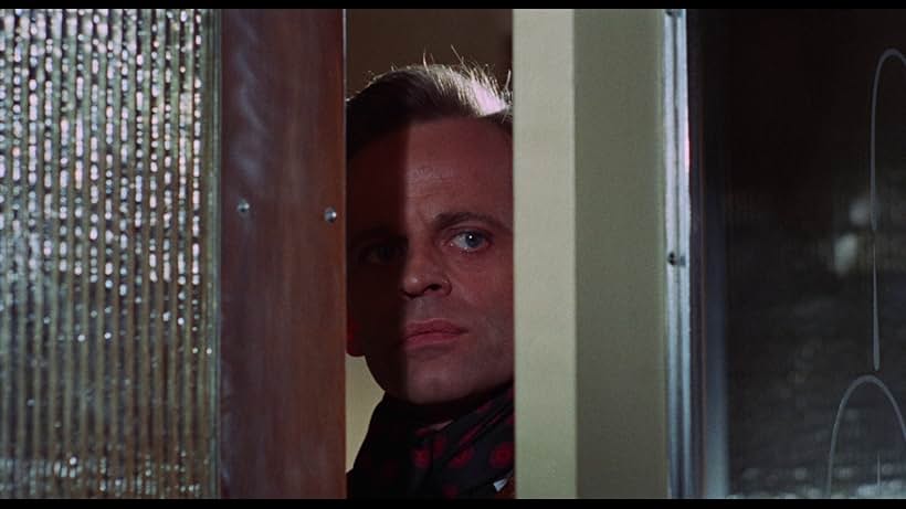 Klaus Kinski in Double Face (1969)