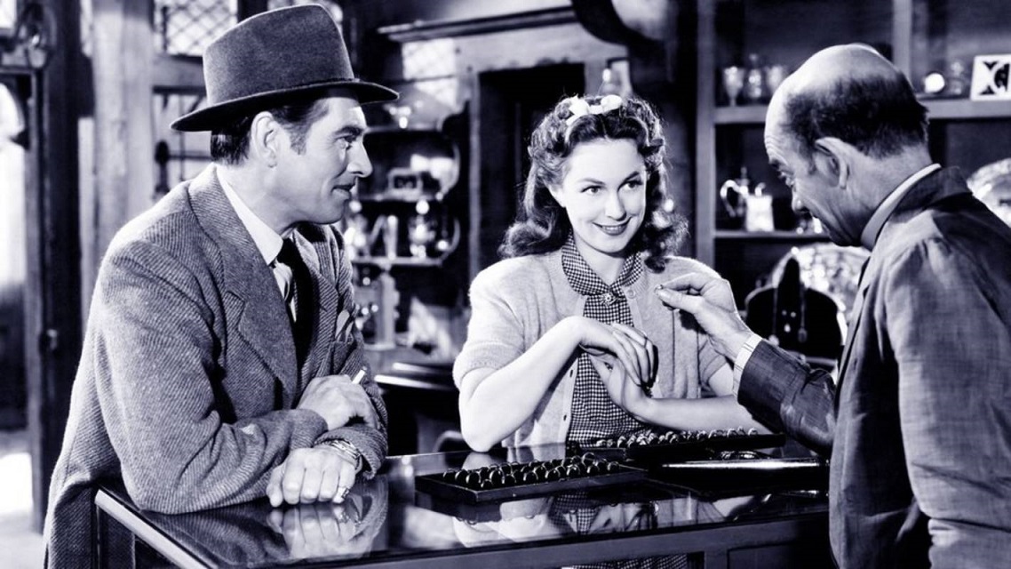 Alec Craig, Geraldine Fitzgerald, and James Stephenson in Shining Victory (1941)