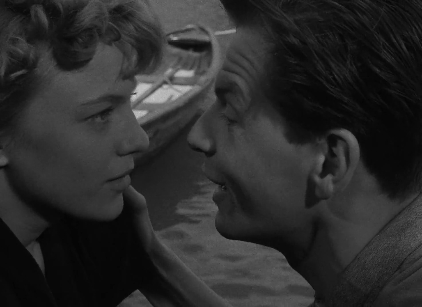 Gerd Andersson and Björn Bjelfvenstam in Secrets of Women (1952)