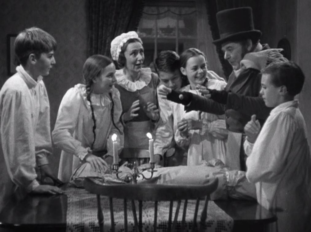 June Lockhart, Muriel Kearney, Terry Kilburn, Gene Lockhart, Kathleen Lockhart, William Martin, and John O'Day in A Christmas Carol (1938)