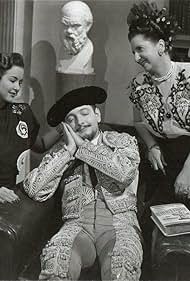 José Cibrián, Mapy Cortés, and Conchita Gentil Arcos in No te cases con mi mujer (1947)