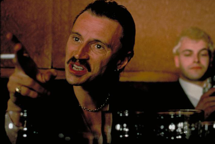 Robert Carlyle and Jonny Lee Miller in Trainspotting (1996)