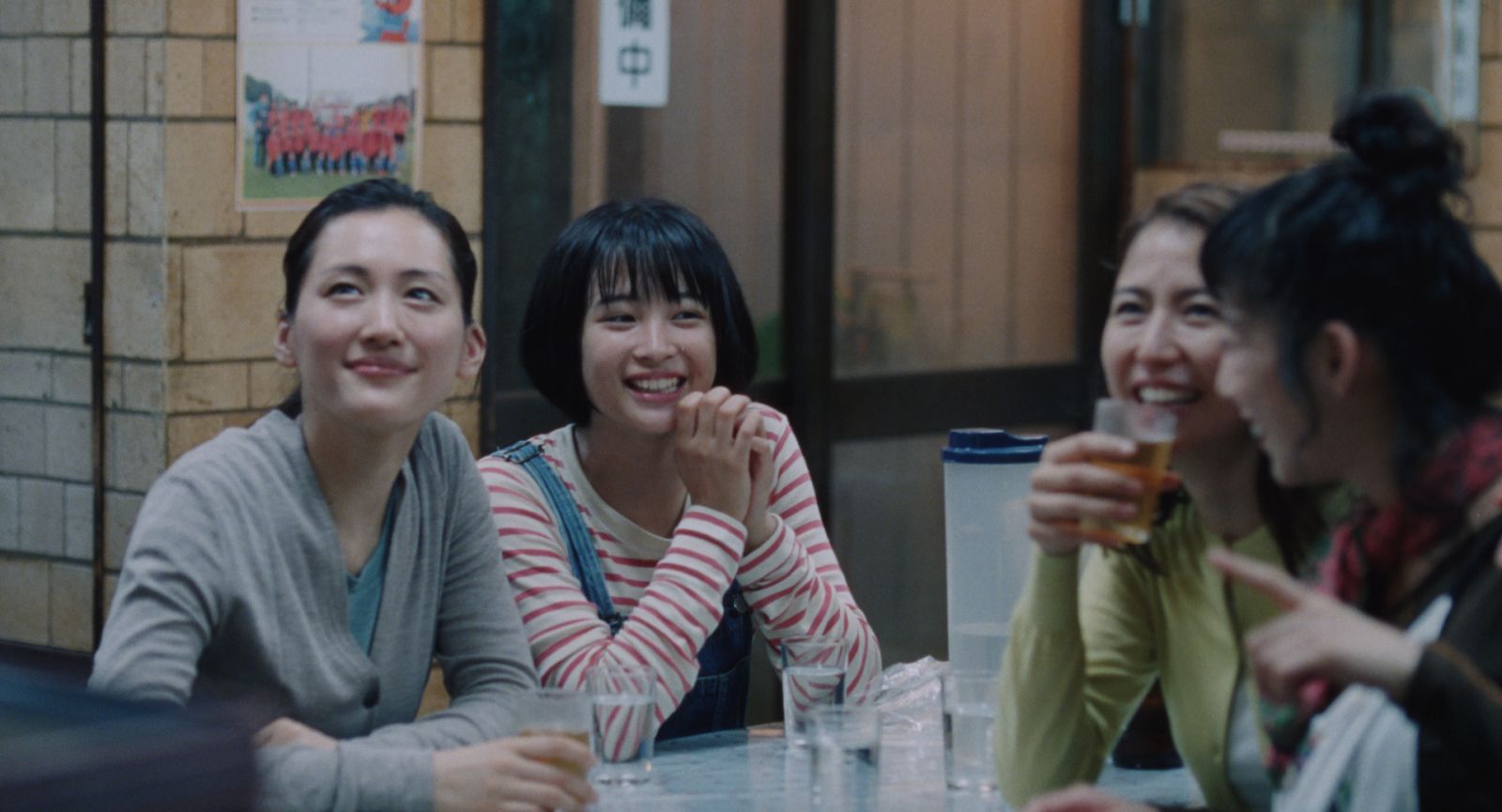 Masami Nagasawa, Haruka Ayase, Kaho, and Suzu Hirose in Our Little Sister (2015)