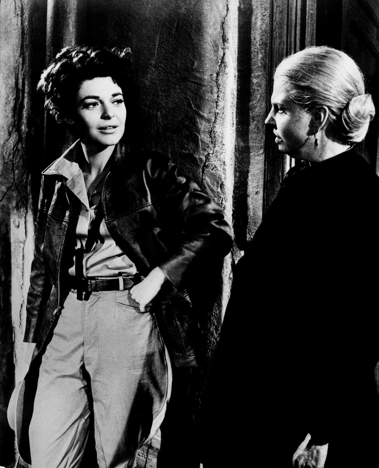 Anne Bancroft and Betty Field in 7 Women (1965)