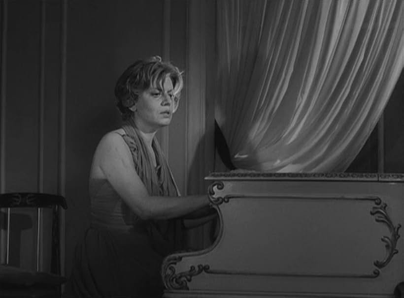 Patricia de Morelos in The Exterminating Angel (1962)