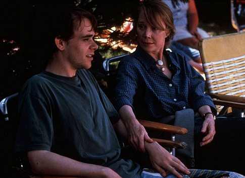 Sissy Spacek and Nick Stahl in In the Bedroom (2001)