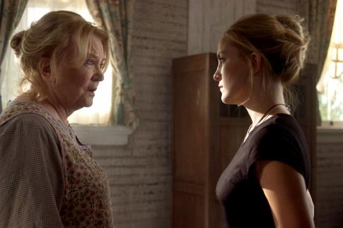 Gena Rowlands and Kate Hudson in The Skeleton Key (2005)