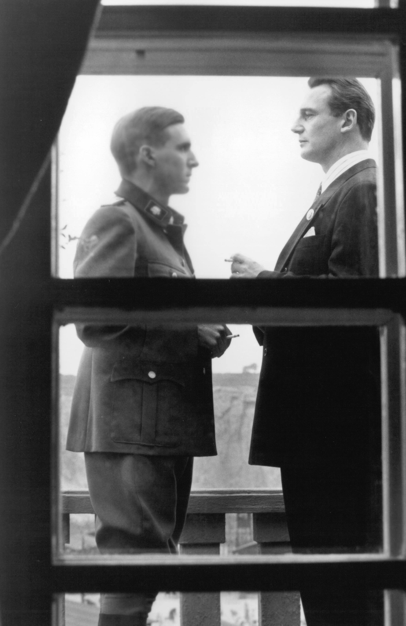 Ralph Fiennes and Liam Neeson in Schindler's List (1993)