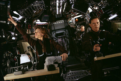 Hilary Swank and Bruce Greenwood in The Core (2003)