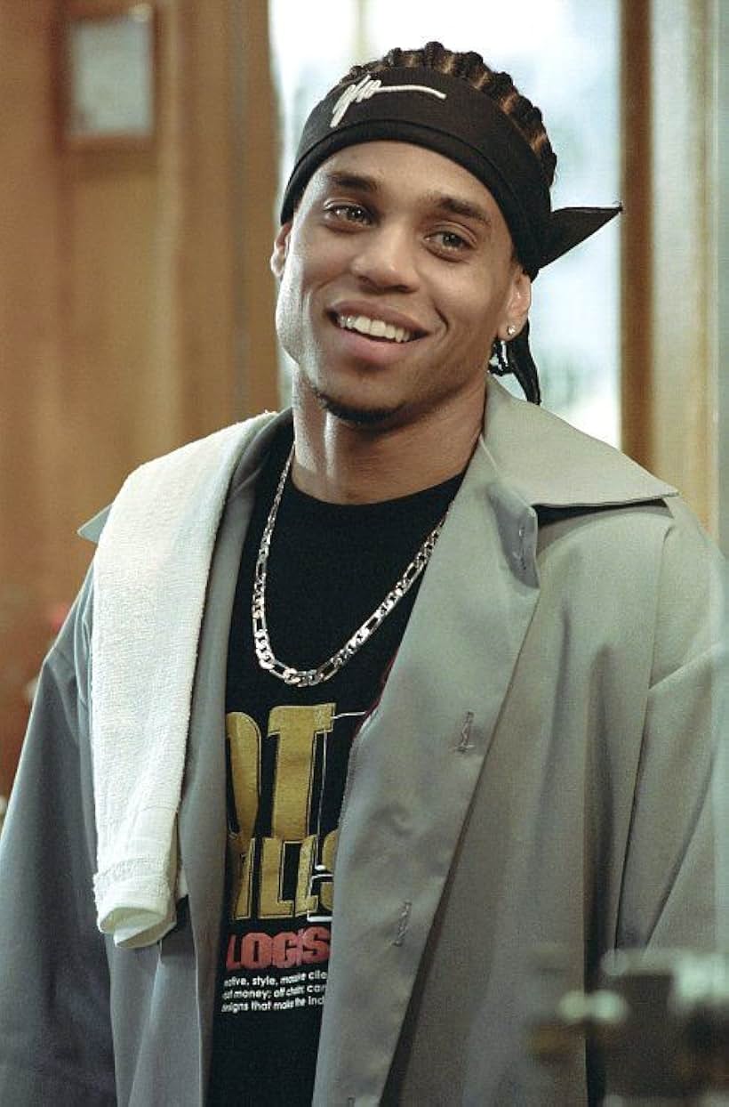 Michael Ealy in Barbershop (2002)