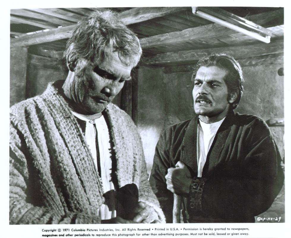 Jack Palance and Omar Sharif in The Horsemen (1971)