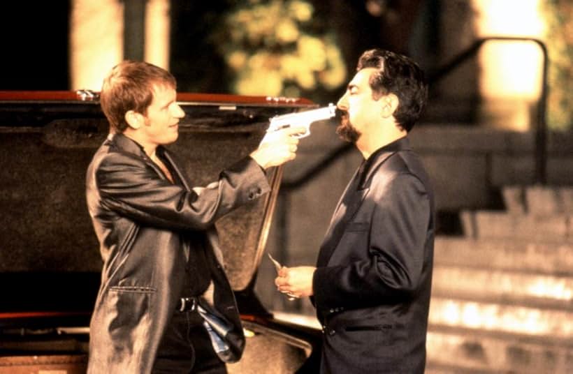 Denis Leary and Joe Mantegna in Underworld (1996)