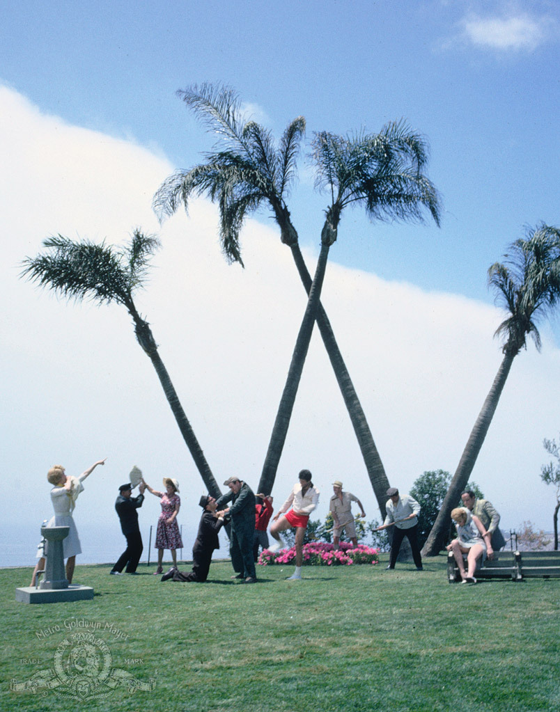 Milton Berle, Mickey Rooney, Buddy Hackett, Jonathan Winters, Edie Adams, Sid Caesar, Ethel Merman, Dorothy Provine, Dick Shawn, Phil Silvers, and Terry-Thomas in It's a Mad Mad Mad Mad World (1963)