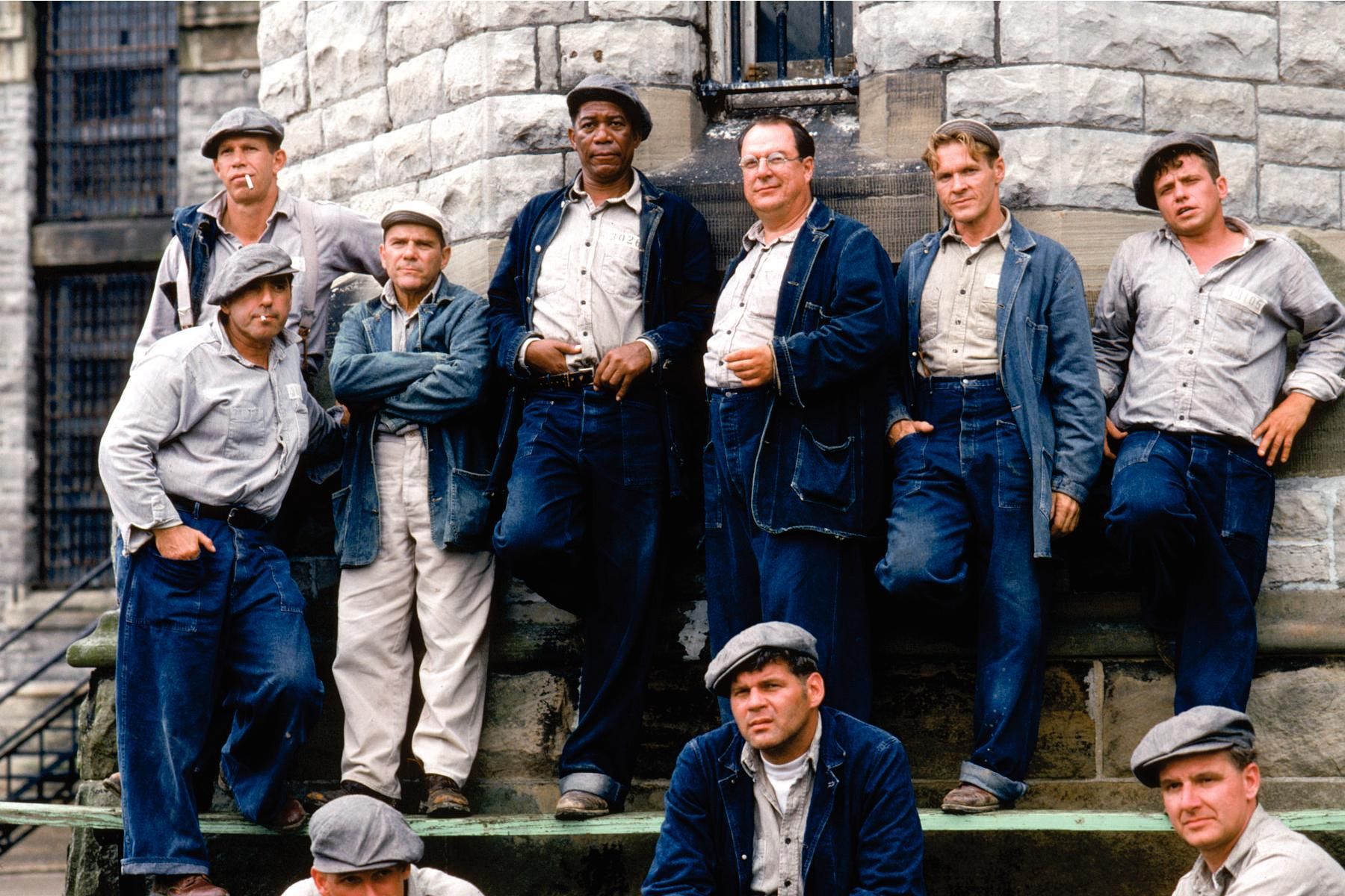 Morgan Freeman, William Sadler, Larry Brandenburg, Neil Giuntoli, Brian Libby, David Proval, and Joseph Ragno in The Shawshank Redemption (1994)