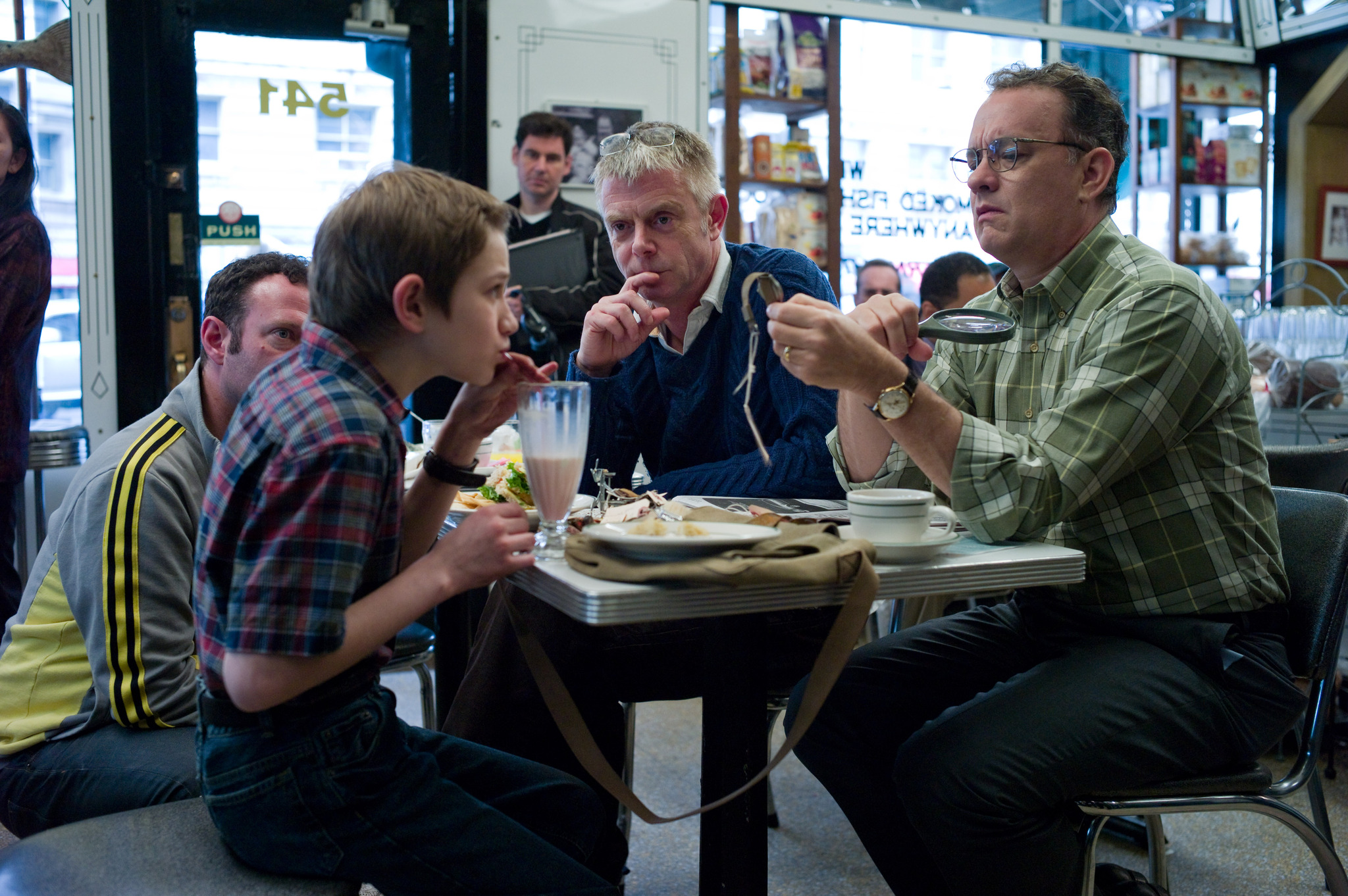 Tom Hanks, Stephen Daldry, and Thomas Horn in Extremely Loud & Incredibly Close (2011)