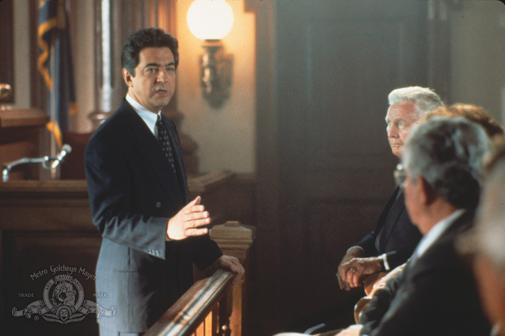 Joe Mantegna and Peter Eastman in Body of Evidence (1993)