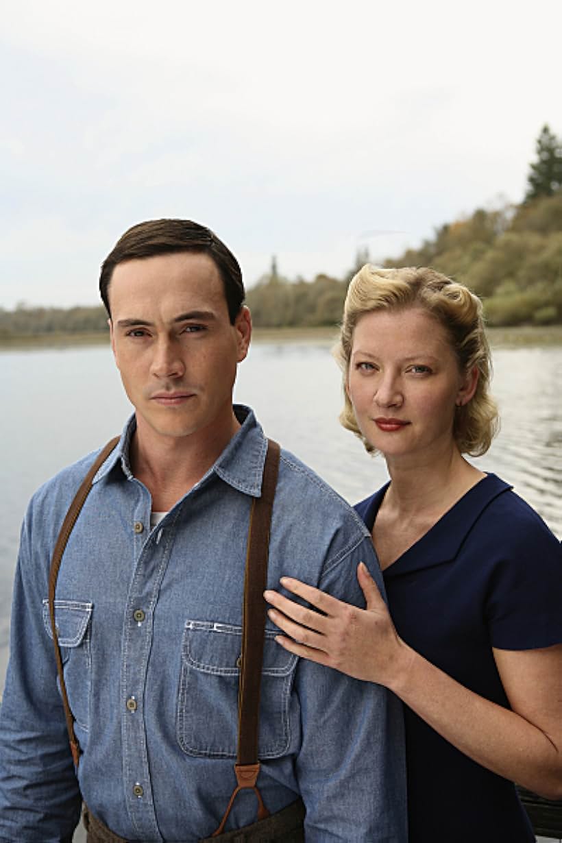 Gretchen Mol and Chris Klein in The Valley of Light (2006)