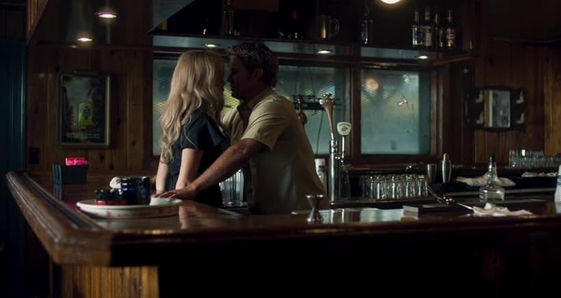 Travis Fimmel and Rachael Taylor in Finding Steve McQueen (2019)