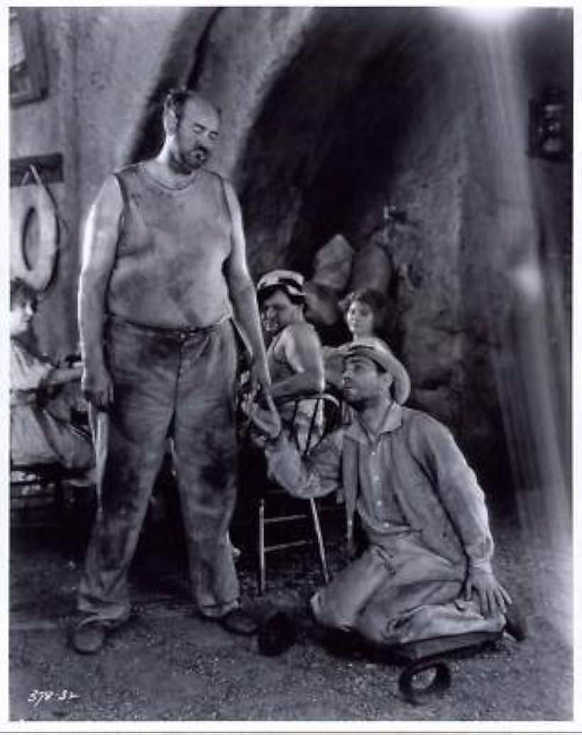 Lon Chaney and Tiny Ward in West of Zanzibar (1928)