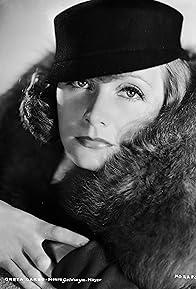 Primary photo for Greta Garbo