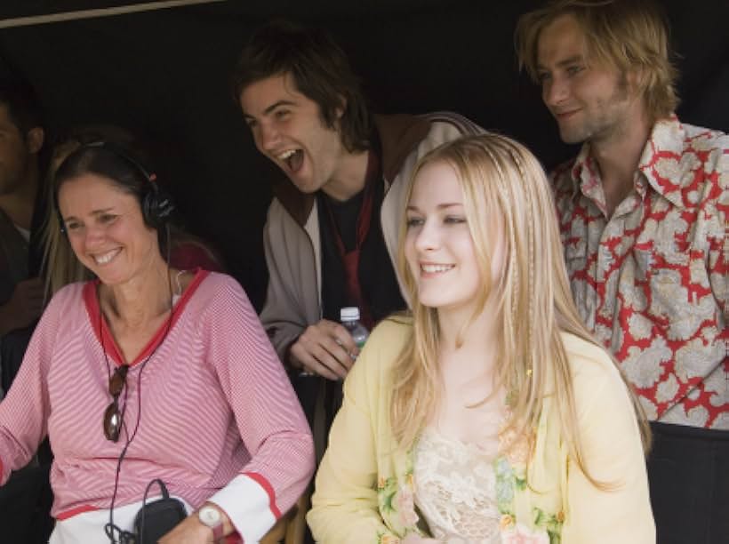 Jim Sturgess, Julie Taymor, Evan Rachel Wood, and Joe Anderson in Across the Universe (2007)