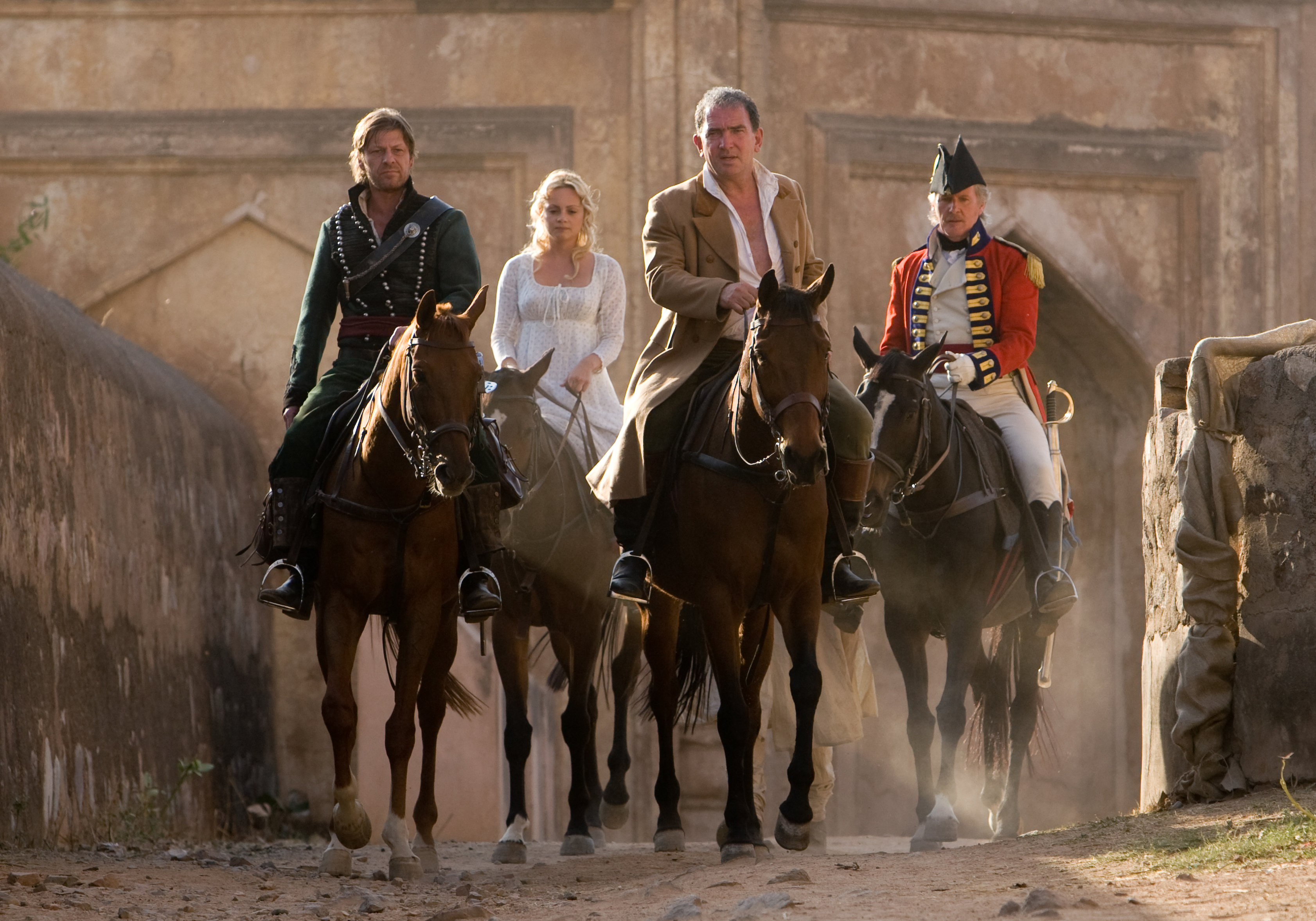 Sean Bean, Daragh O'Malley, David Robb, and Beatrice Rosen in Sharpe's Peril (2008)