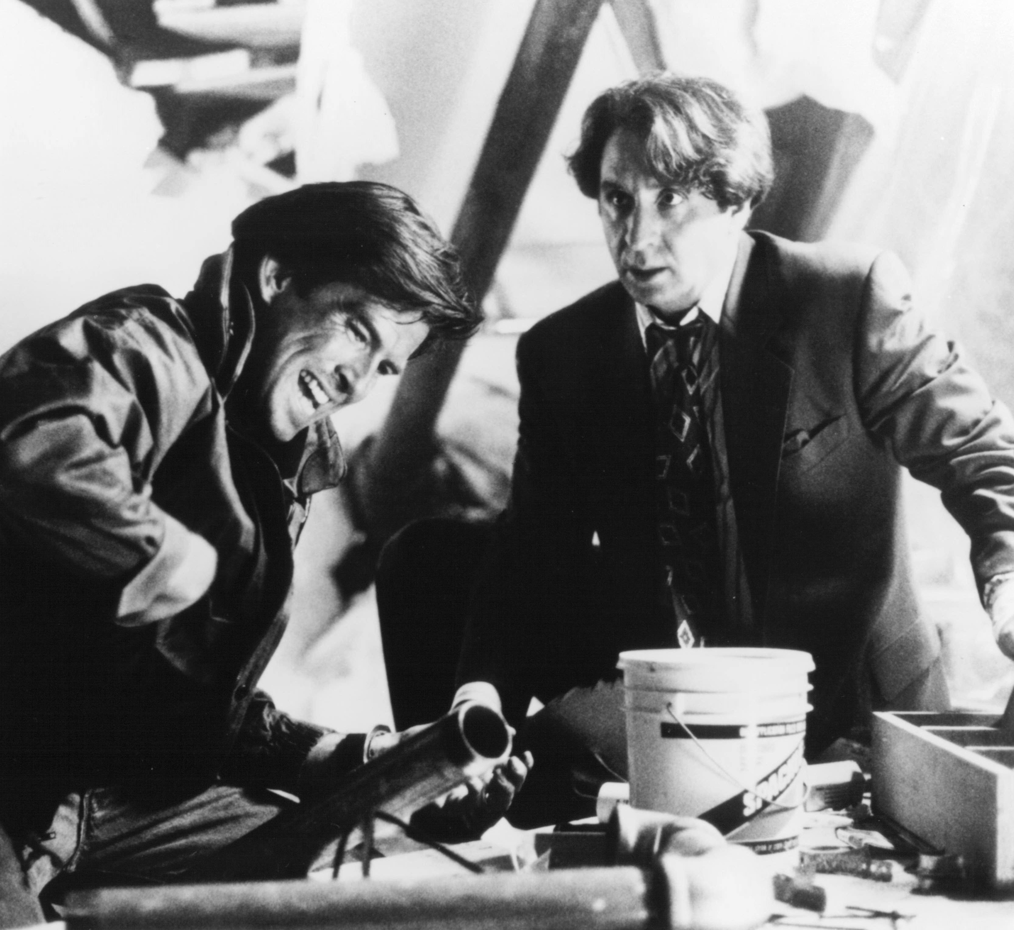 Pierce Brosnan and Ron Silver in Live Wire (1992)