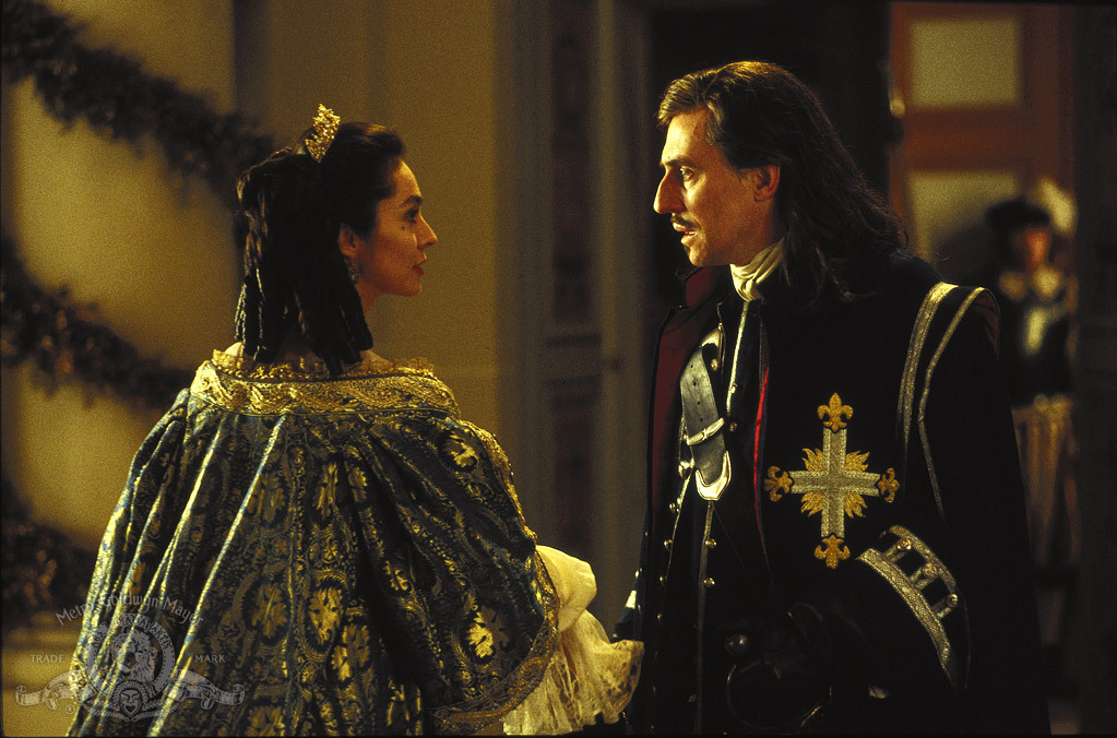 Gabriel Byrne and Anne Parillaud in The Man in the Iron Mask (1998)