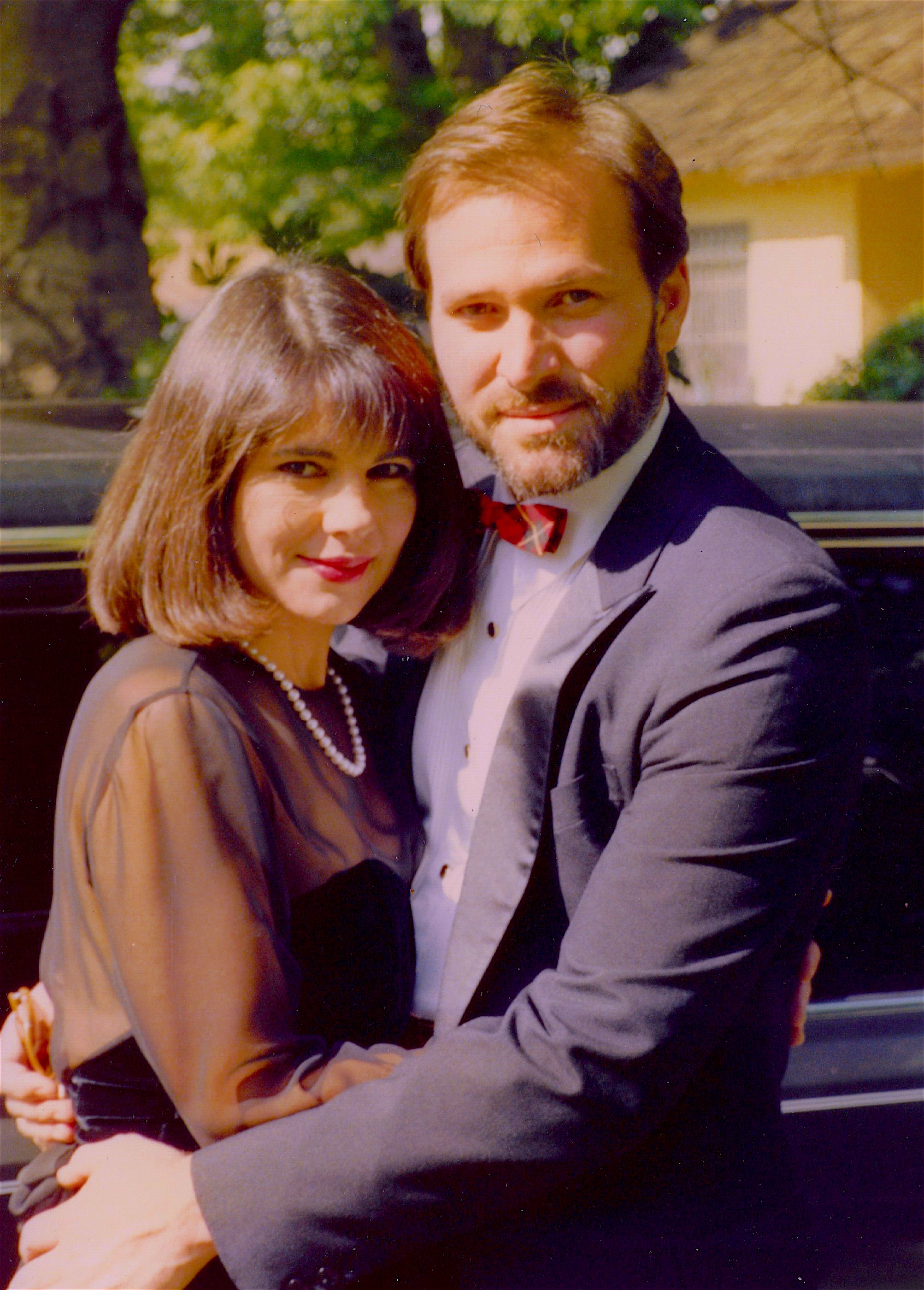  Gina Gallego, Joel Bailey, on the way to the Emmy Awards, 1989.